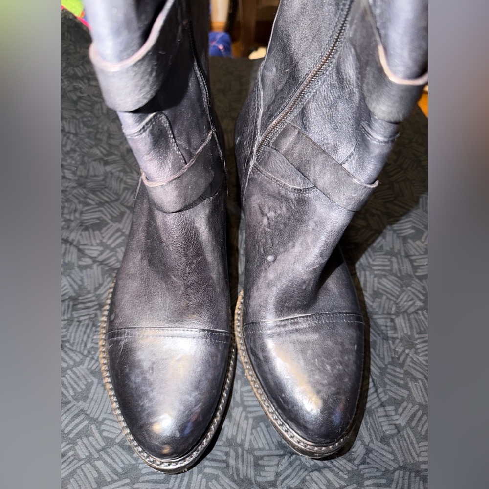 JO GHOST DISTRESSED BLACK BOOTS SIZE 38
MADE IN ITALY